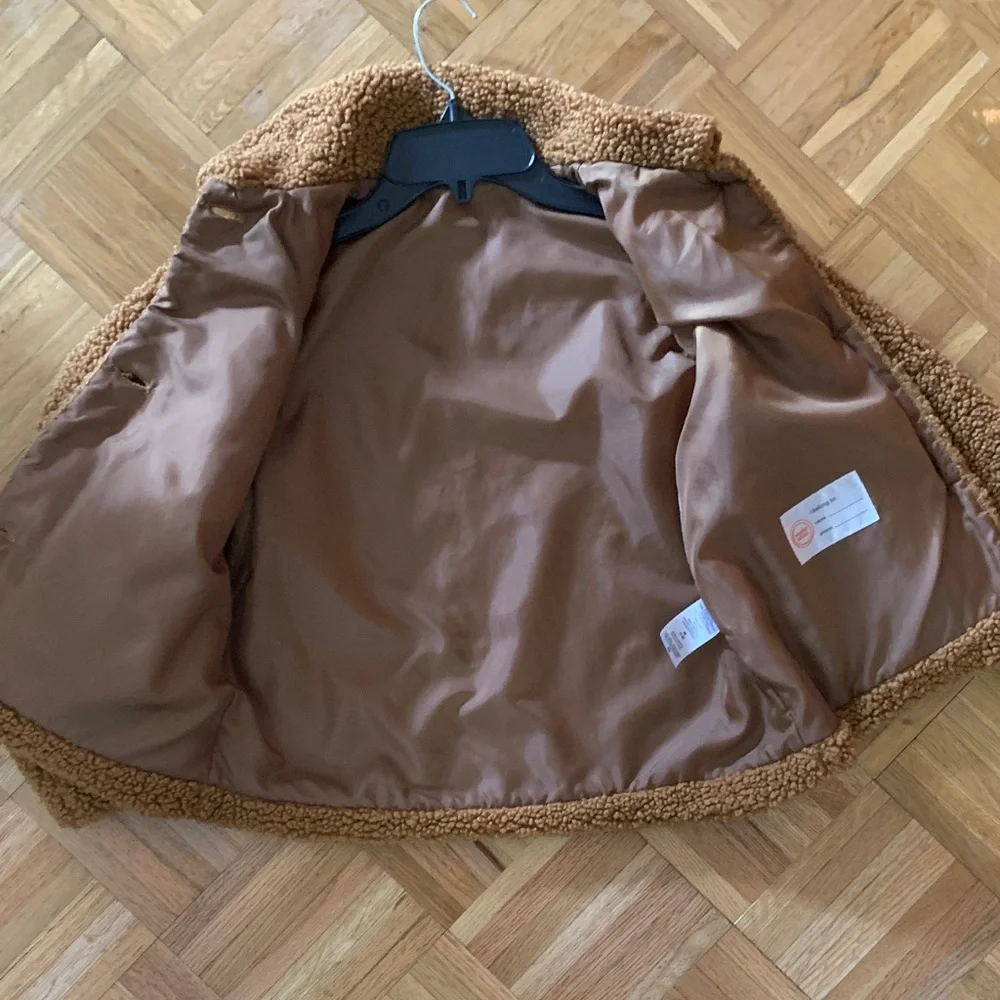 Like New! Tan Textured Jacket Fully Lined w/ Pockets - Girl’s Size M (7/8)